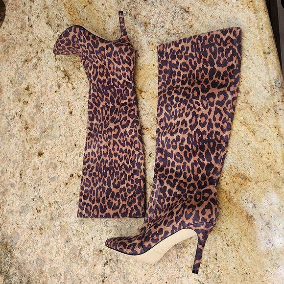 Nine West Animal Leopard Cheetah Print Knee-High Boots. NEW - Picture 14 of 16